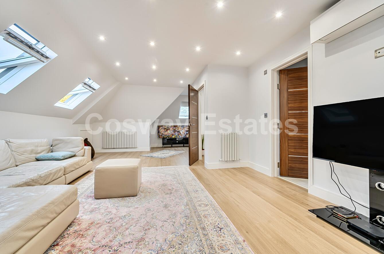 Reddings Close, Mill Hill, NW7, London
